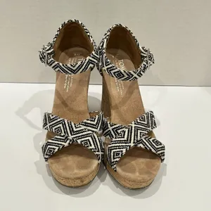 Toms Women's Seinna Aztec Black and white‎ pattern Wedge Heel Sandals Size 6 thumbnail 2