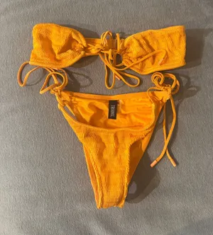 Triangl Bikini thumbnail 1