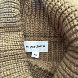 Superdown - Sanja Sweater Dress in Forest Green thumbnail 3