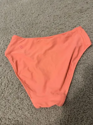 Lululemon Bikini Bottems thumbnail 3