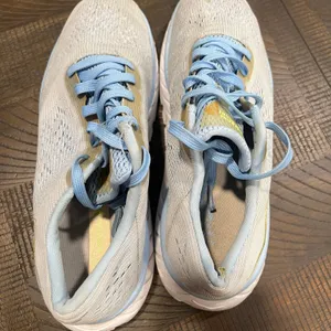 Hoka cavu 2 light blue running shoes 8 women thumbnail 5