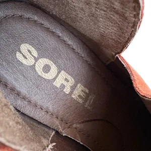 Like New Sorel Leather Lolla Cut-Out Booties Size 7 Retail $140.00 thumbnail 6