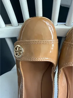 Tory Burch Tan Patent Leather Mary Jane Pumps with Logo Accent thumbnail 11