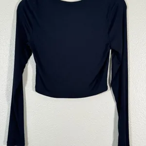 Sunday Best Revolve Black Cropped Shirt Womens M Classic Staple Minimalist Top thumbnail 3