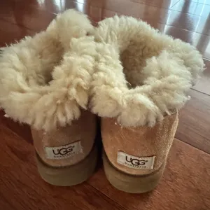 UGG Mini Bailey Button II thumbnail 3