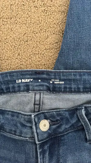 Old Navy Jeans thumbnail 2