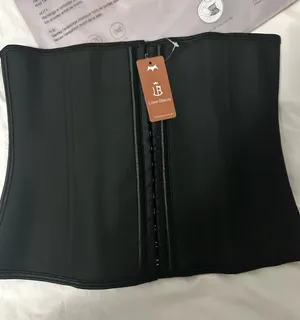 Amazon Corset Brand new  thumbnail 1