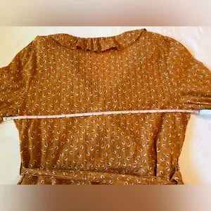 Women’s Ruffled Casual Work Wrap Blouse Size L Golden Mustard Yellow EUC thumbnail 5