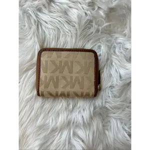 Michael Kors Black Vanilla White Item Mk Signature Jacquard Bifold Wallet thumbnail 2