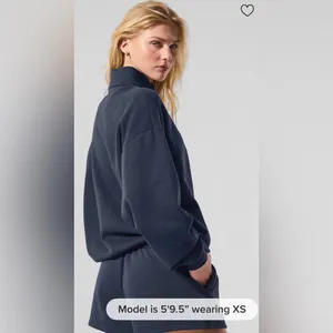 ALO Yoga NWT Accolade 1/4 Zip Pullover Navy Blue Size M oversized thumbnail 3