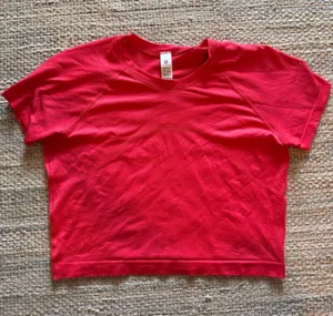 Lululemon Cropped Swiftly Tech thumbnail 1