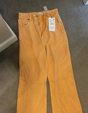 ZARA orange  mom jeans thumbnail 1