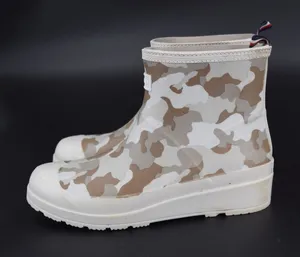 Tommy Hilfiger Rain Boots Women Size 8 Camo Print Ankle Rubber Good Condition thumbnail 1