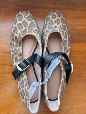Old Navy Flats thumbnail 1