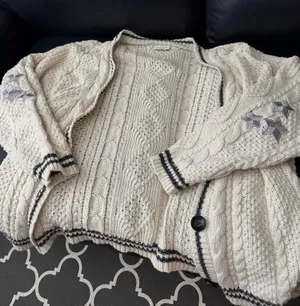 Folklore Taylor Swift Cardigan XL/2XL thumbnail 1