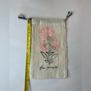 Free People Linen Draw‎ String Drawstring Off-White Reusable Jewelry Dust Bag thumbnail 4