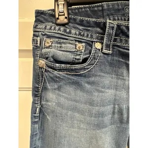 Miss Me Signature Bootcut Jeans Medium Wash Embroidered Feather Size 30 flaw thumbnail 2