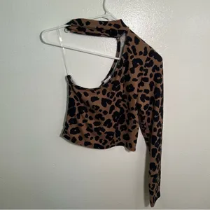 Le Lis Women's Size Medium One Shoulder Crop Top Animal Print Mock Neck Long Slv thumbnail 6