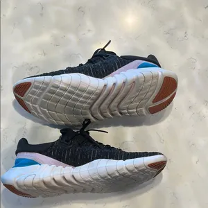 Black nike Athletic Shoes with orange, blue and purple back thumbnail 3