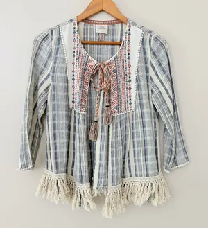 Knox Rose Cardigan Top M Cotton Boho Embroidered Fringe Blue Cream Peasant thumbnail 1