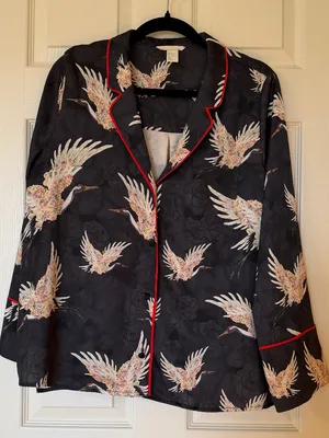 H&M Lounge Top - Crane Bird Print - Size 12 - Black White Red thumbnail 1