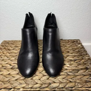 Bandolino Sleek Black Heeled Boots thumbnail 3
