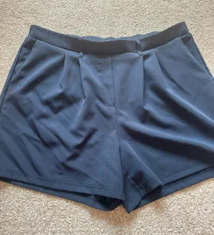 Navy Shorts Black Size XL thumbnail 1