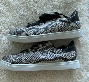 These Three Boutique Sneakers thumbnail 4