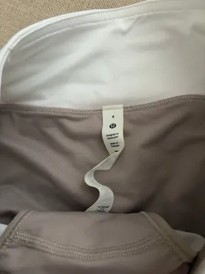 Lululemon Shorts thumbnail 4