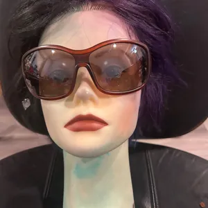 Brown Oversized Women’s Sunglasses - Classic Fashion Accessory thumbnail 3