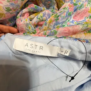 ASTR The Label Floral Cutout Maxi Dress Pink Blue Pleated Lace Up Back Small thumbnail 9
