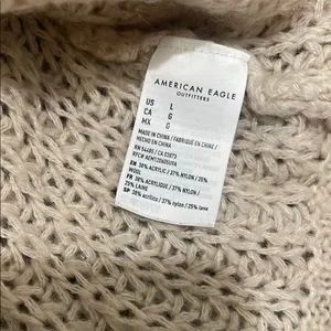 American Eagle Cozy Soft Wool Cropped Cream Sweater with Blue Accents thumbnail 3