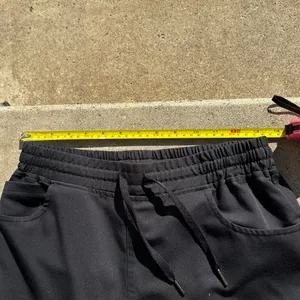 Black cargo XSP scrub hi rise pants thumbnail 3