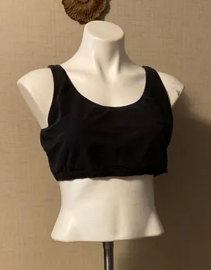 Wireless Scoop Sports Bra - Black thumbnail 1