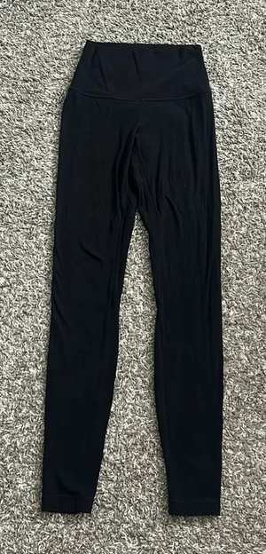 Lululemon Aline Leggings size 2 “27 thumbnail 1