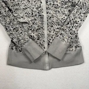 Lululemon After Asana Hoodie Not So Petite‎ Fleur Silver Spoon Womens 8 Gray thumbnail 4