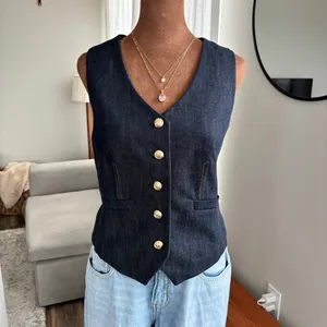 2010s Talbots Petite Dark Wash Denim Vest Gold Crest Button Western Cowgirl 8P thumbnail 7