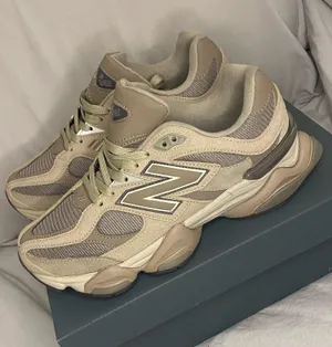 New Balance 9060 Sneakers Shoes Womens Size 10 - Mens 8.5 thumbnail 1