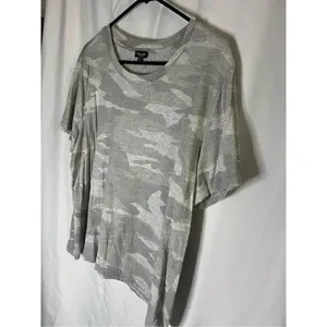 Splendid Grey Camo T-Shirt Woman’s Size XX-Large thumbnail 2