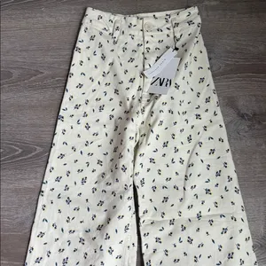NEW Zara The Marine Straight Floral Jeans 2 thumbnail 6