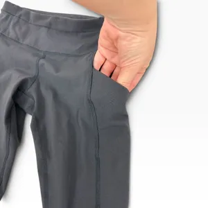Lululemon Women Black Cropped Leggings with Pockets Size 2 thumbnail 6