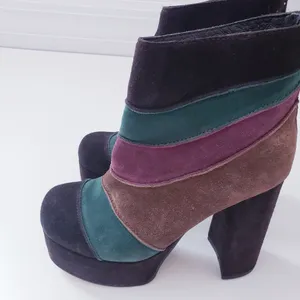 ZiGi Girl Women's Groove Chunky Heel Bootie thumbnail 4