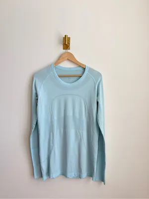 Lululemon Swiftly Tech Long Sleeve Crewneck Top Light Blue Thumbholes Women's 10 thumbnail 4