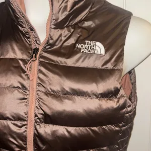 THE NORTH FACE ACONCAGUA DOWN VEST - M thumbnail 2
