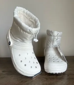 Crocs NEW Unisex Classic Lined Neo Puff White Boot Size 7 or 5 #367 thumbnail 1