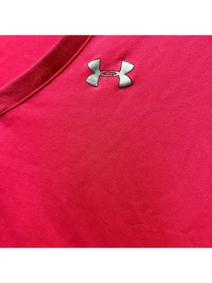 Hot Pink Women’s Under Armour V-Neck Dri-Fit Workout T-Shirt Size Small thumbnail 2