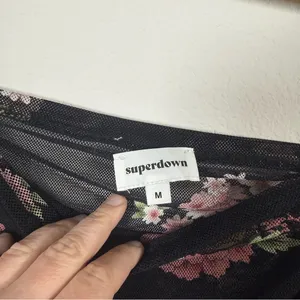 Superdown Revolve Women’s Scarlett Puff Sleeve Floral Mesh Top Black/Pink M thumbnail 7