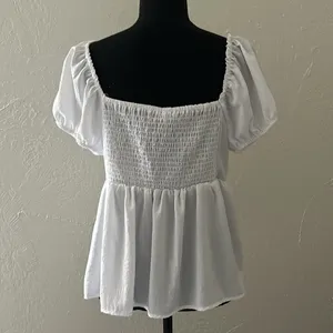Rue 21 White V-neck Babydoll Top w/ Puff Sleeves thumbnail 4