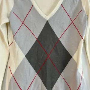 New York & Co. Argyle V-Neck Sweater Small thumbnail 3