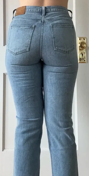 Denim Forum Arlo Aritzia High-Rise Straight thumbnail 3